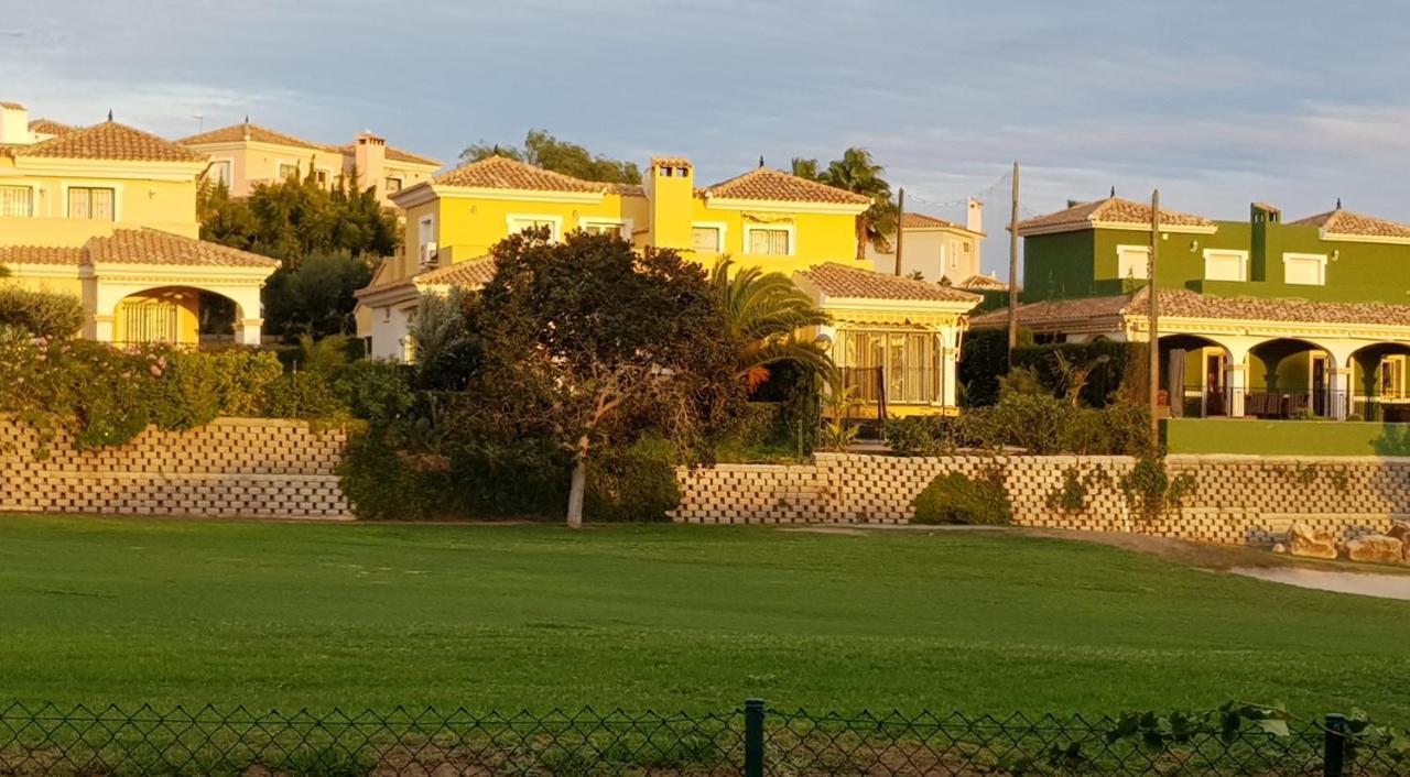 Chalet Bonalba Golf Alicante Eksteriør billede